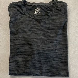 Men’s 32 degrees Cool black/gray t-shirt